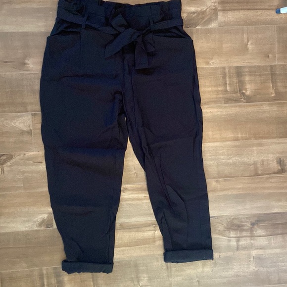 Zara black paper bag style pants - Picture 1 of 4